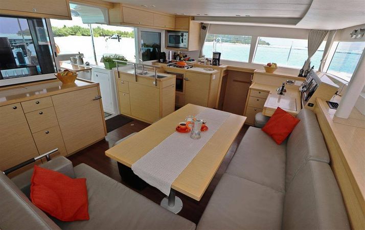 Lagoon 450 F | Shantaram