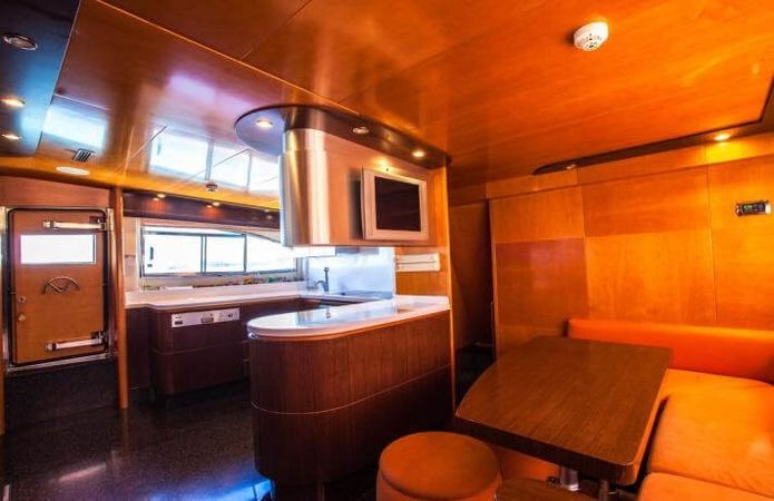 Astondoa 102 | Blosson