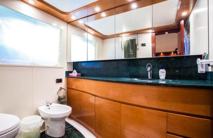 Astondoa 102 | Blosson