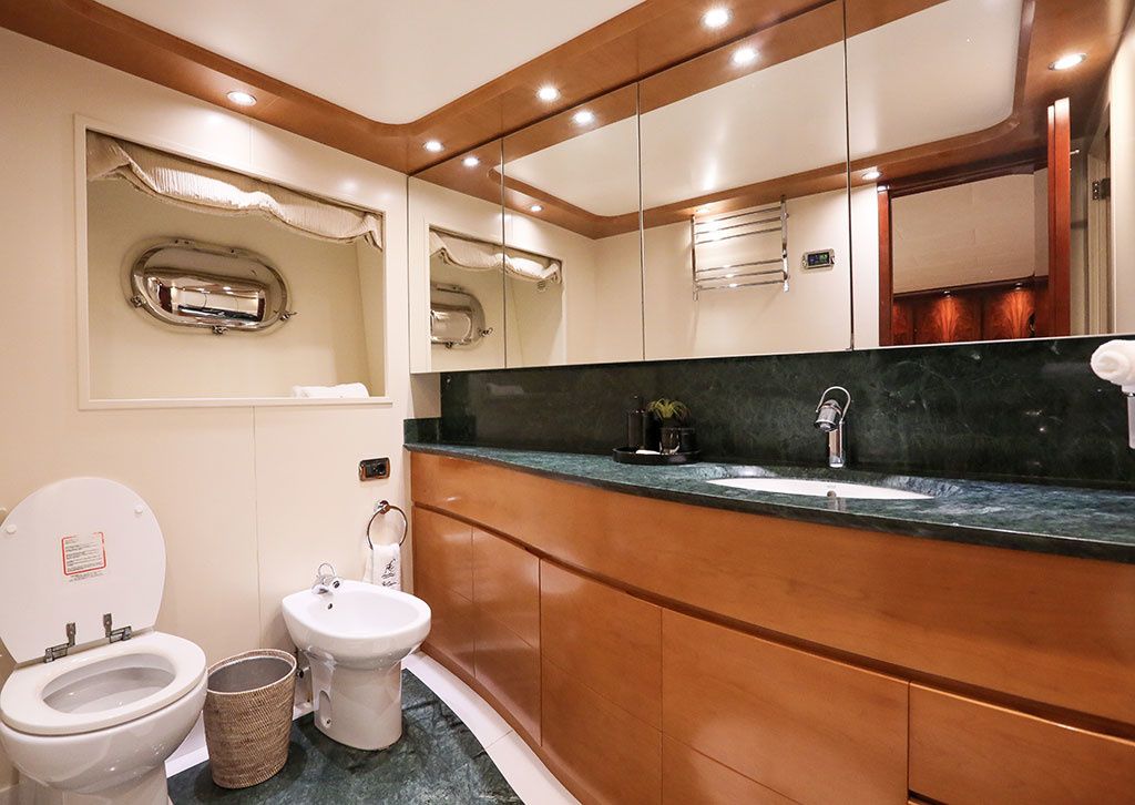 Astondoa 102 | Blosson