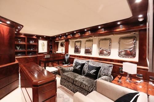 Astondoa 102 | Blosson