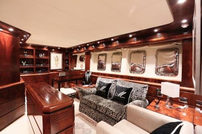 Astondoa 102 | Blosson