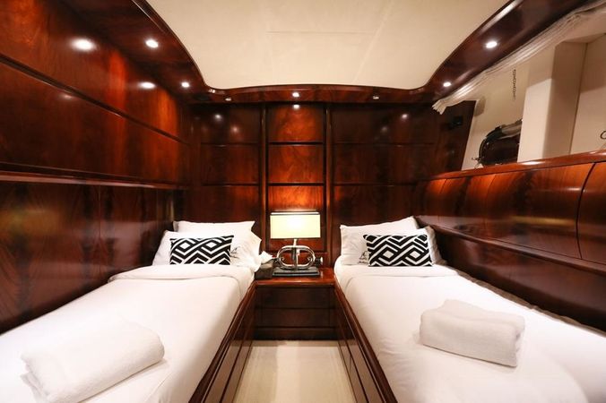 Astondoa 102 | Blosson