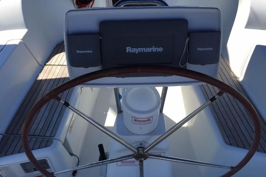 Jeanneau Sun Odyssey 36 | King Julian