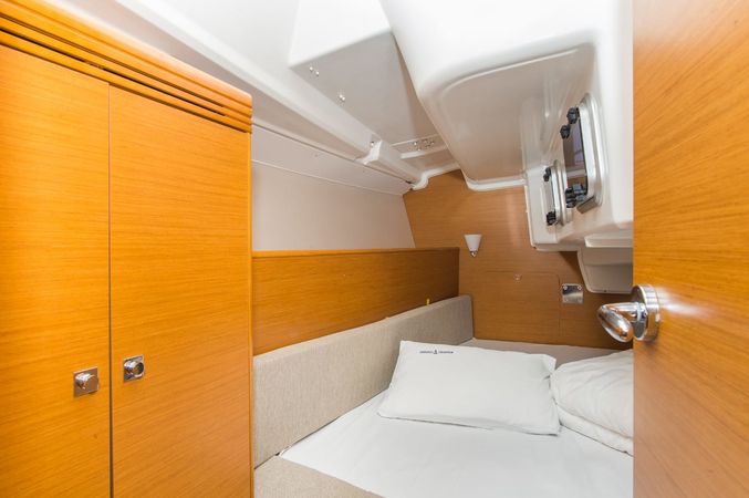 Jeanneau Sun Odyssey 449 | Top Smile