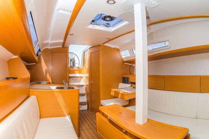Jeanneau Sun Odyssey 449 | Top Smile