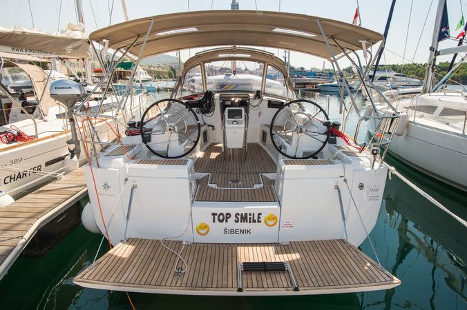 Jeanneau Sun Odyssey 449 | Top Smile