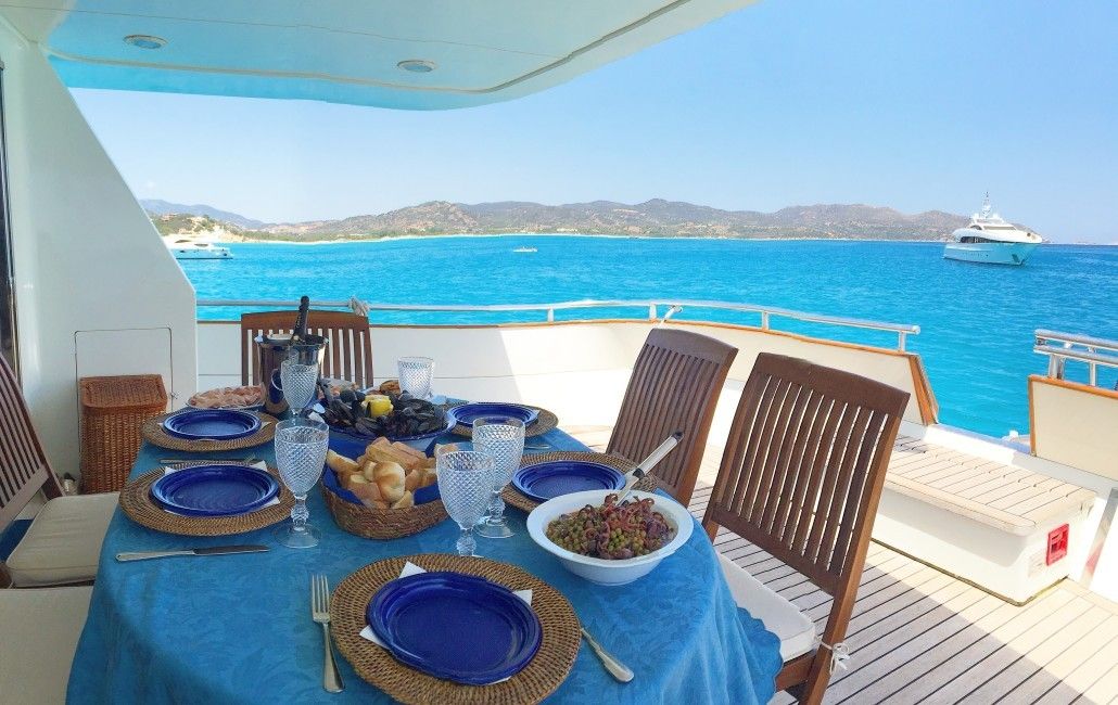 Falcon 76 | Lady Bibi