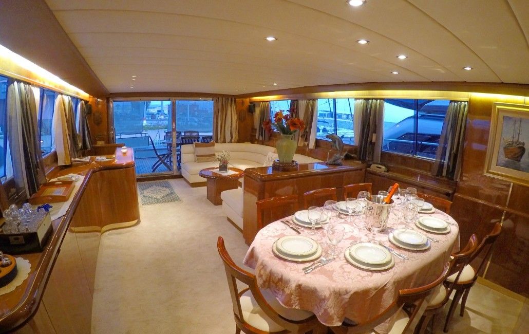 Falcon 76 | Lady Bibi