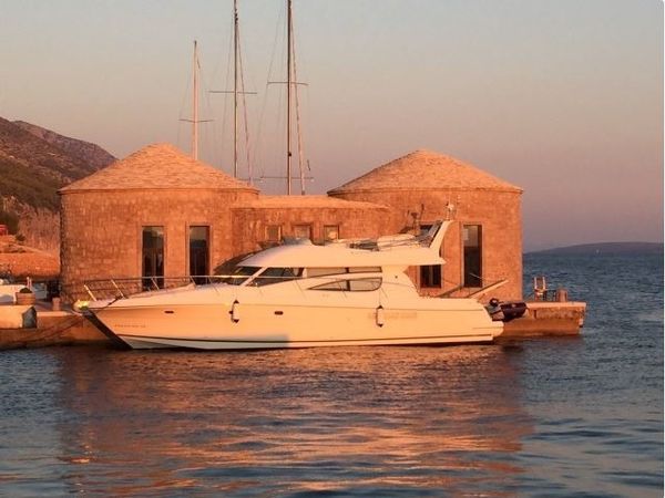 Prestige 46 | Cobalt Blu