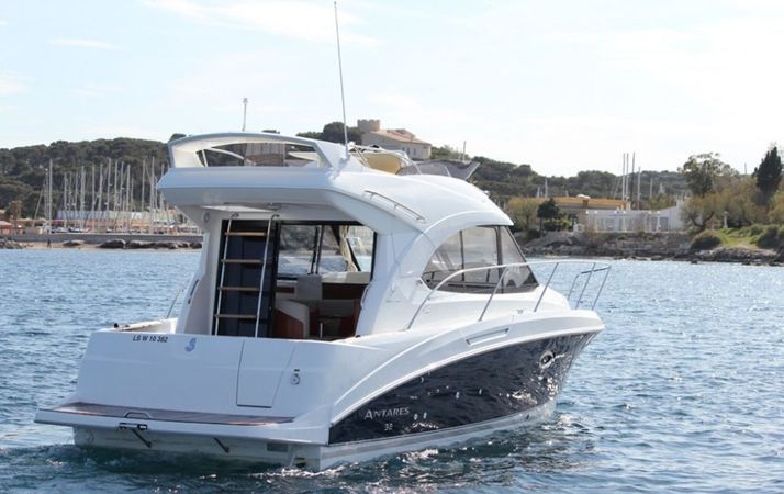 Beneteau Antares 32 | Katalina