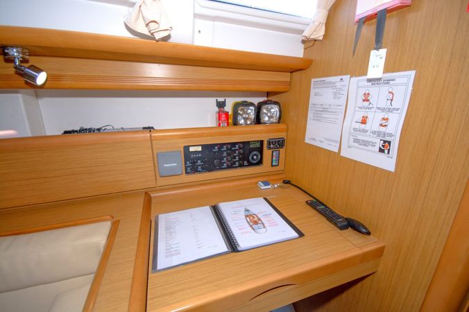 Jeanneau Sun Odyssey 44i | Miss Devereux