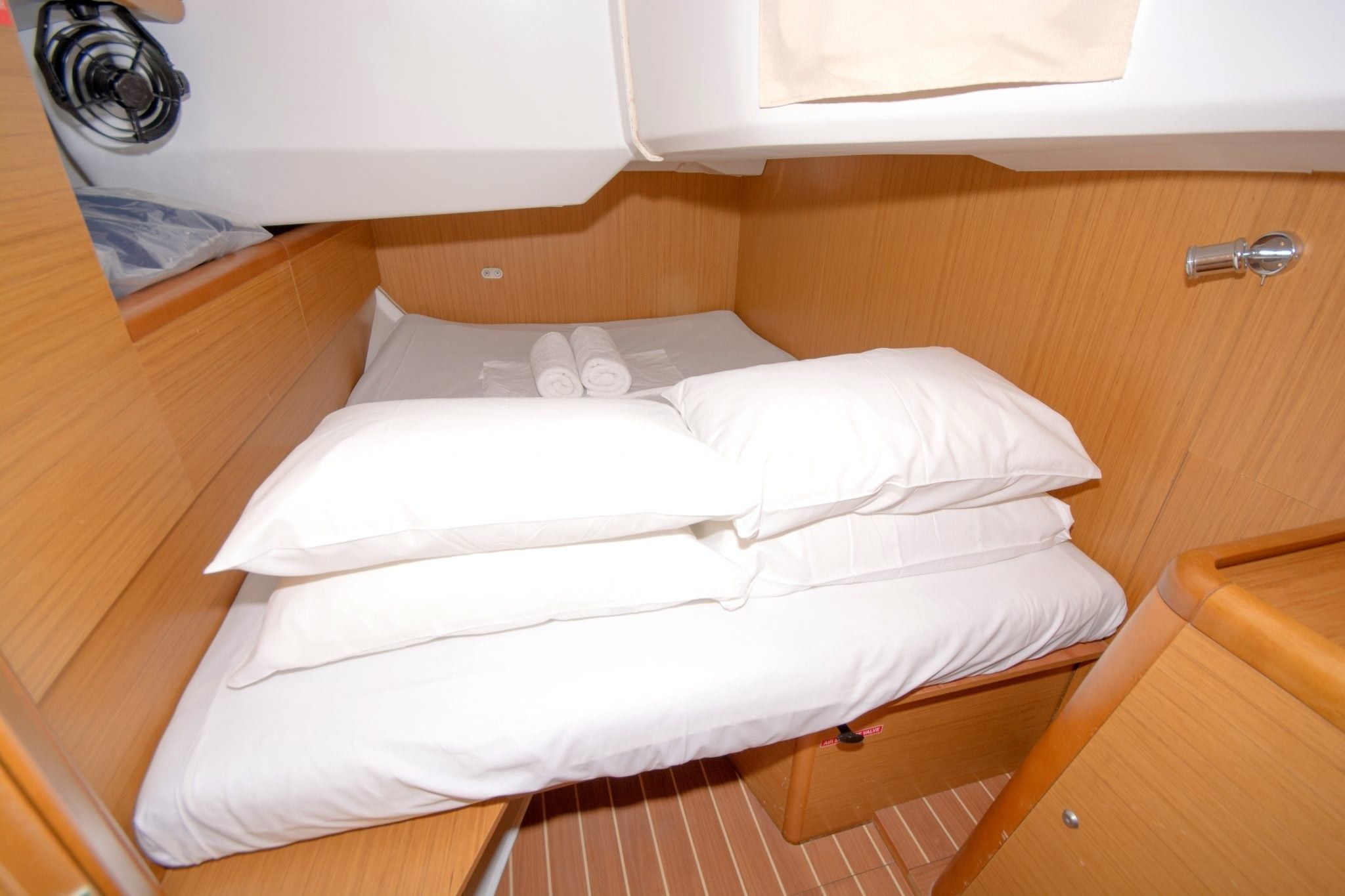 Jeanneau Sun Odyssey 44i | Miss Devereux