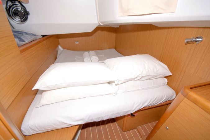 Jeanneau Sun Odyssey 44i | Miss Devereux