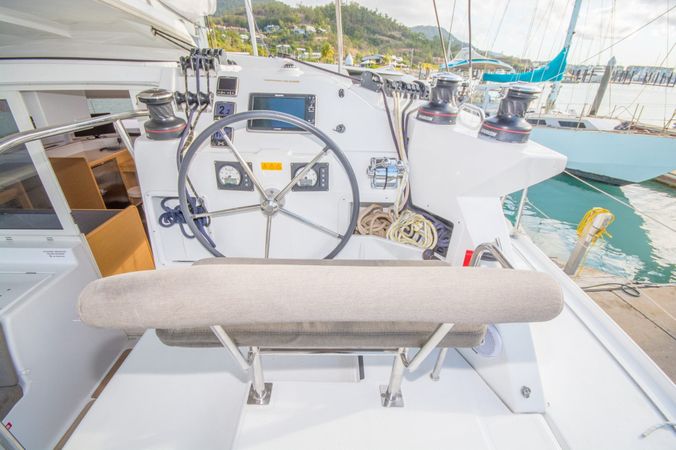 Lagoon 421 | Traviata