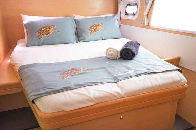 Lagoon 421 | Traviata