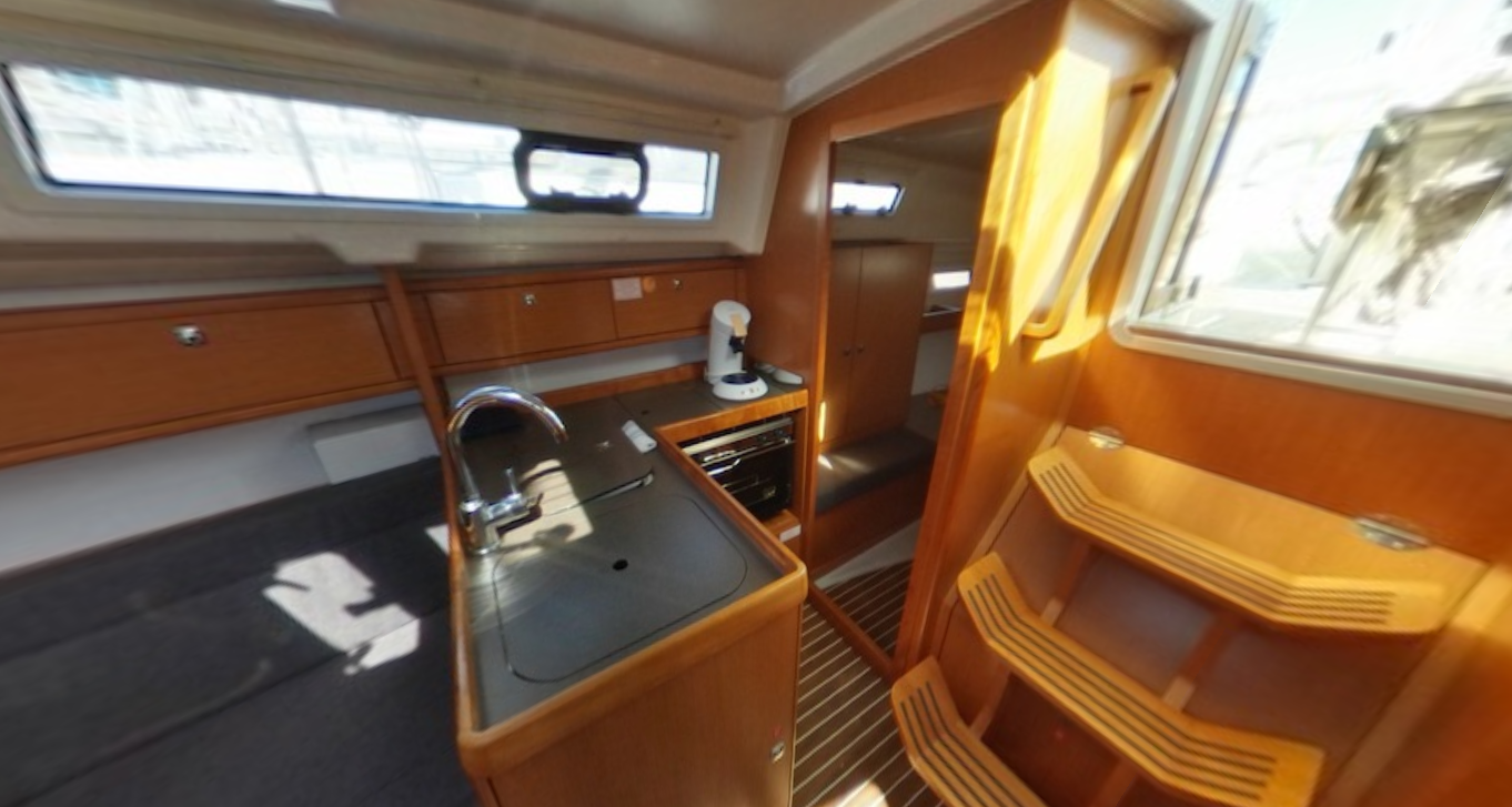 Bavaria Cruiser 33 | Starship