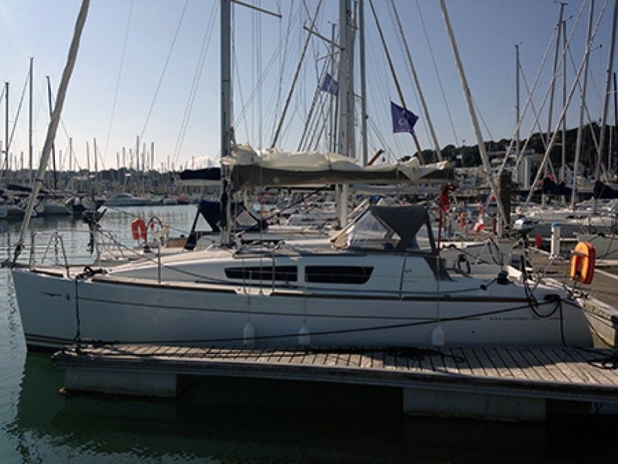 Jeanneau Sun Odyssey 30i | Happy Day