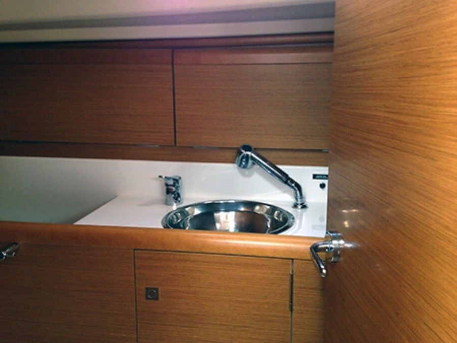 Jeanneau Sun Odyssey 30i | Happy Day