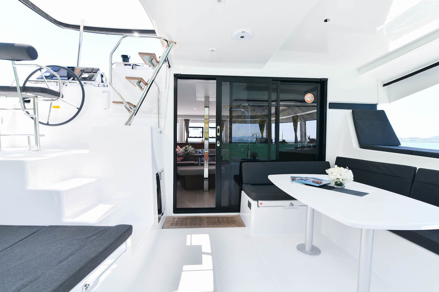 Lagoon 42 | Cloud Dancer