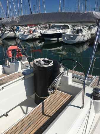 Beneteau Oceanis 38.1 | Hinatea