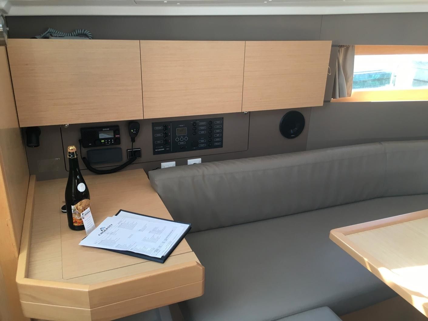 Beneteau Oceanis 38.1 | Hinatea