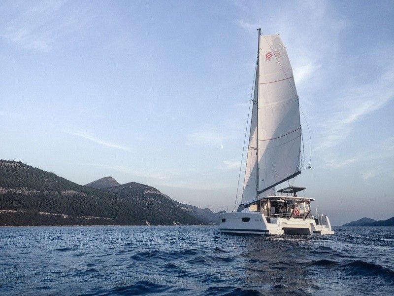 Fountaine Pajot Astrea 42 | Wave