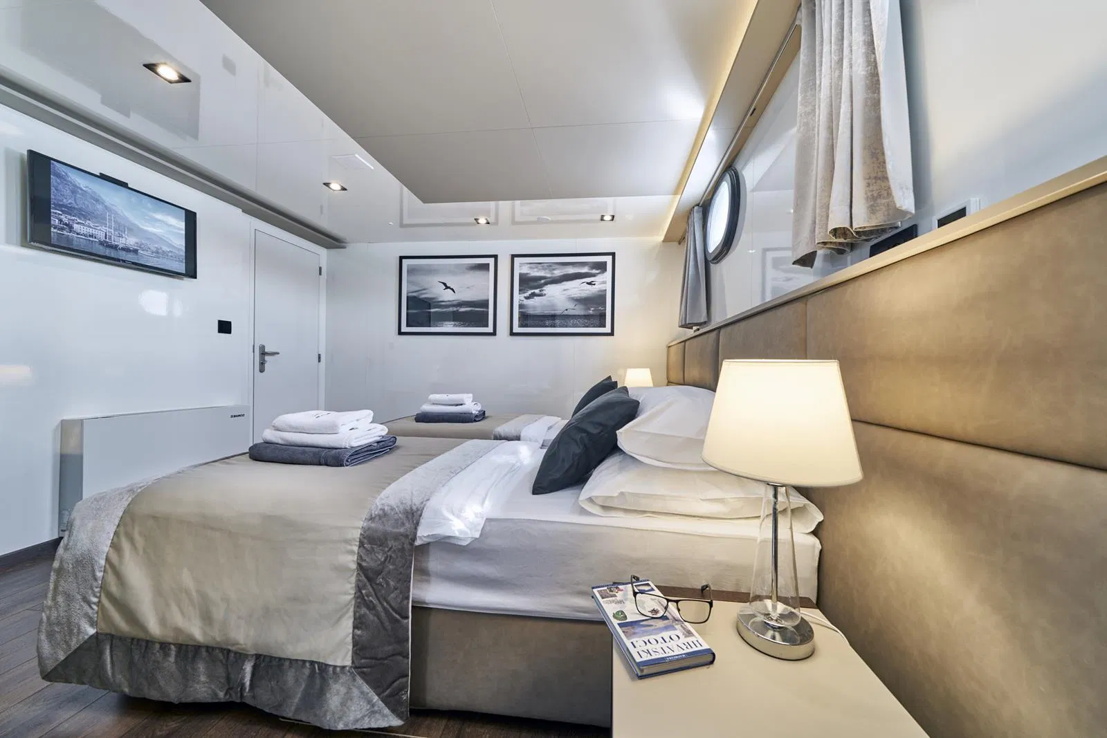 Custom Built 33 | Rara Avis