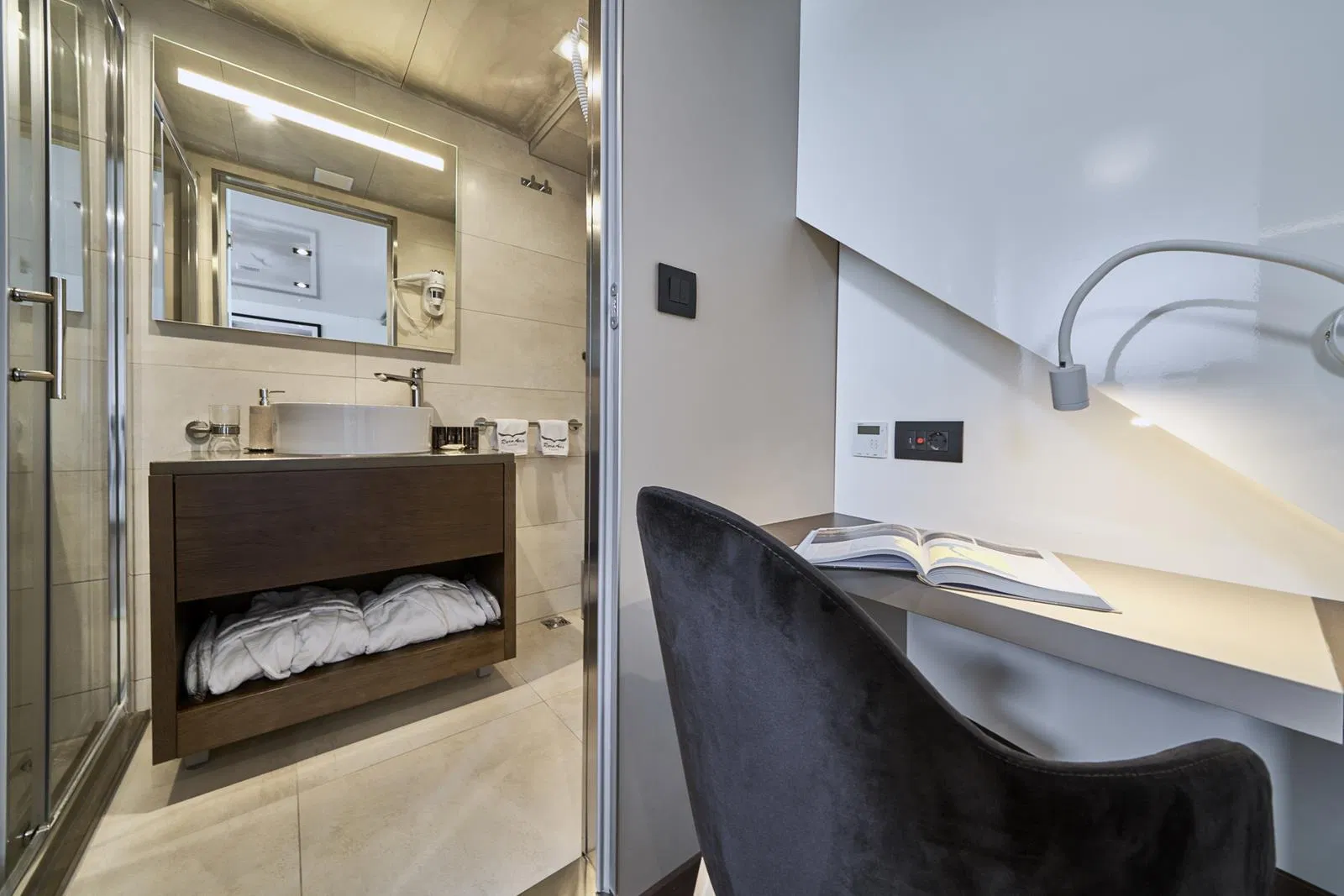 Custom Built 33 | Rara Avis