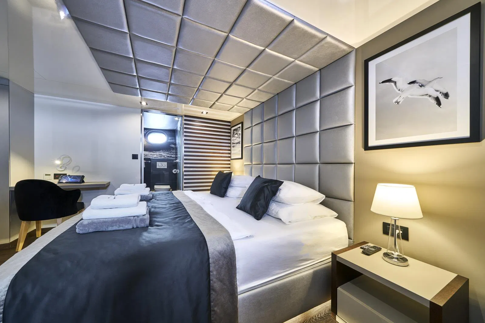 Custom Built 33 | Rara Avis