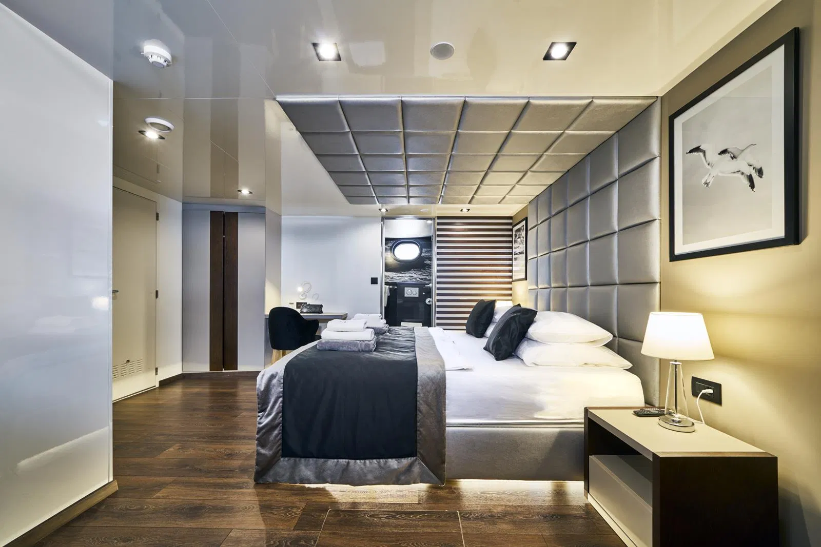 Custom Built 33 | Rara Avis