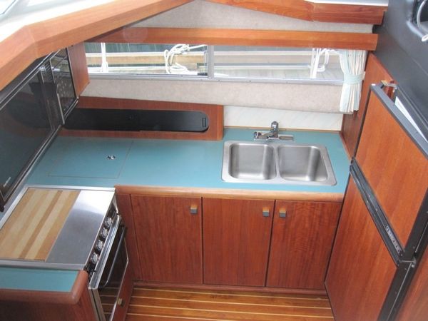 Bayliner 3888 | Ocean Pearl