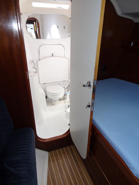 Beneteau Oceanis 400 | Skookum Chuck