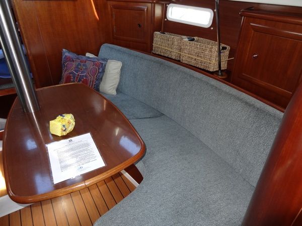 Beneteau 331 | Kala Kala