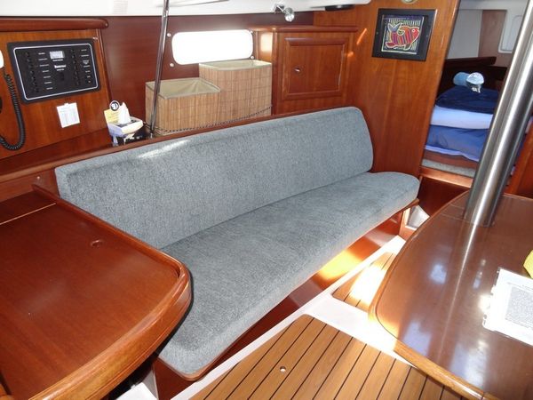 Beneteau 331 | Kala Kala