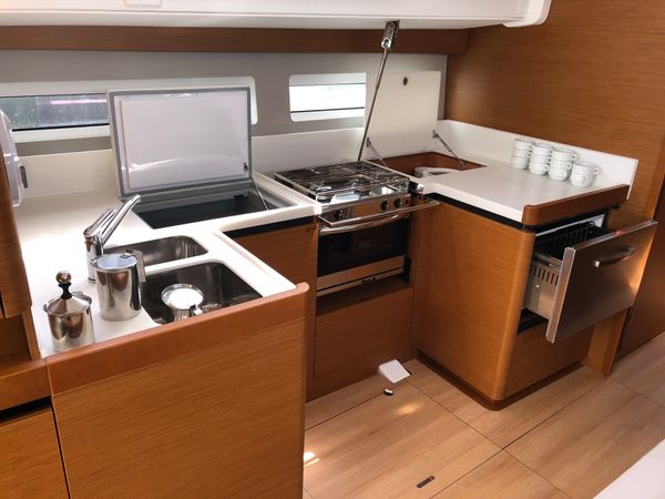 Jeanneau Sun Odyssey 490 | Frida