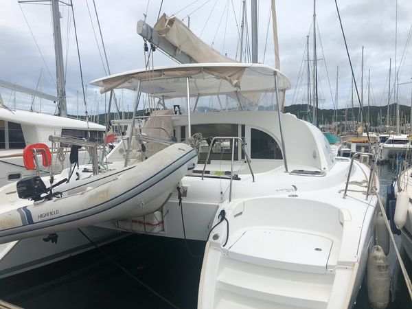 Lagoon 380 S2 | Comic Strip