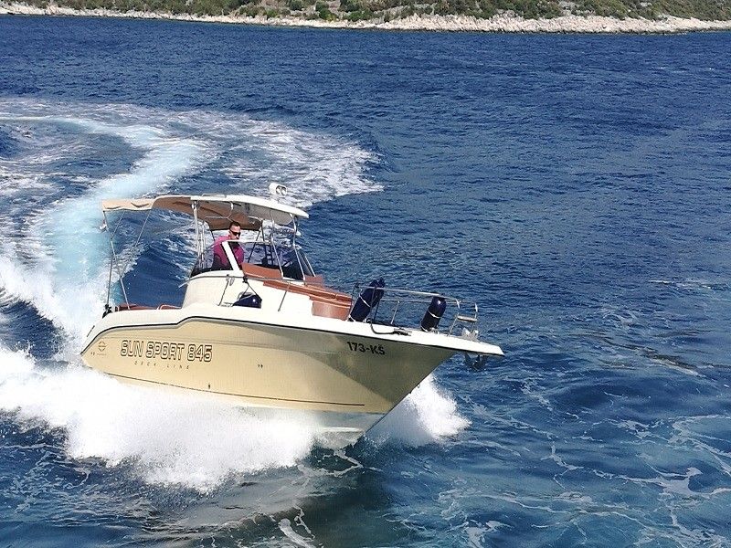 Sea Ray 845 | Sun Sport