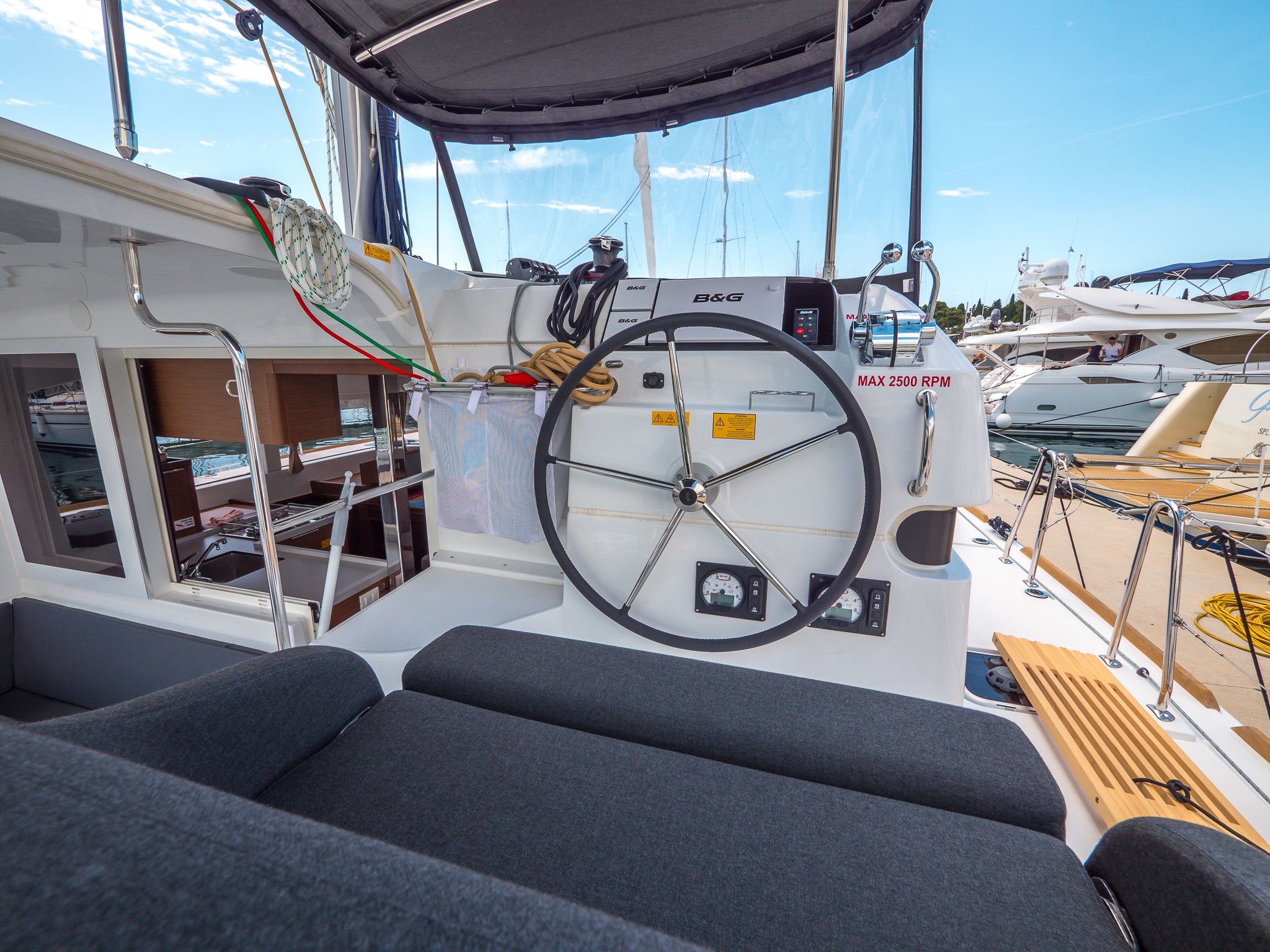 Lagoon 40 | Blue Eyes