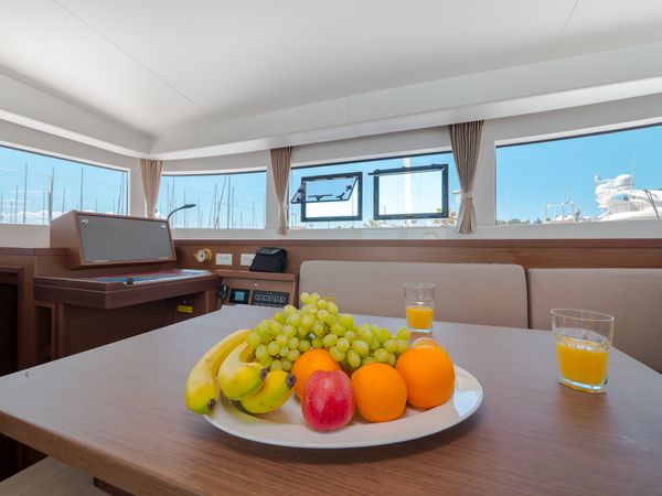 Lagoon 40 | Blue Eyes