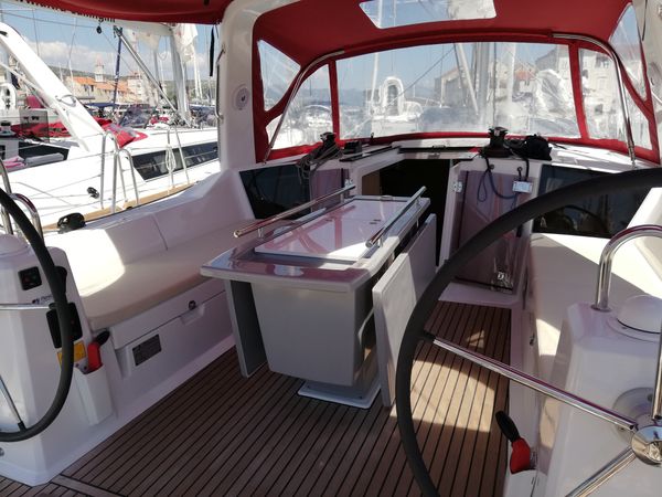 Beneteau Oceanis 41.1 | Luxa