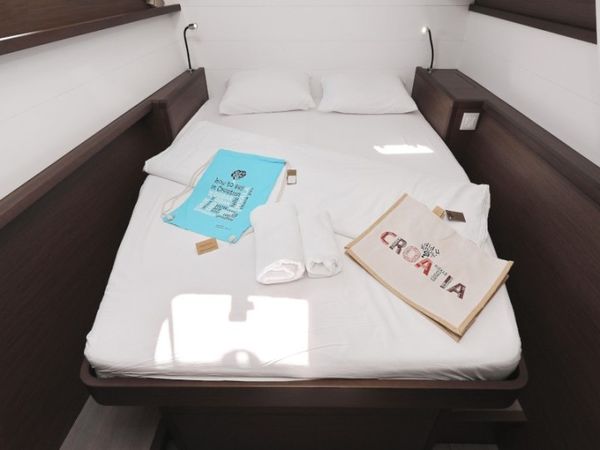 Lagoon 450 F | Hot Stuff