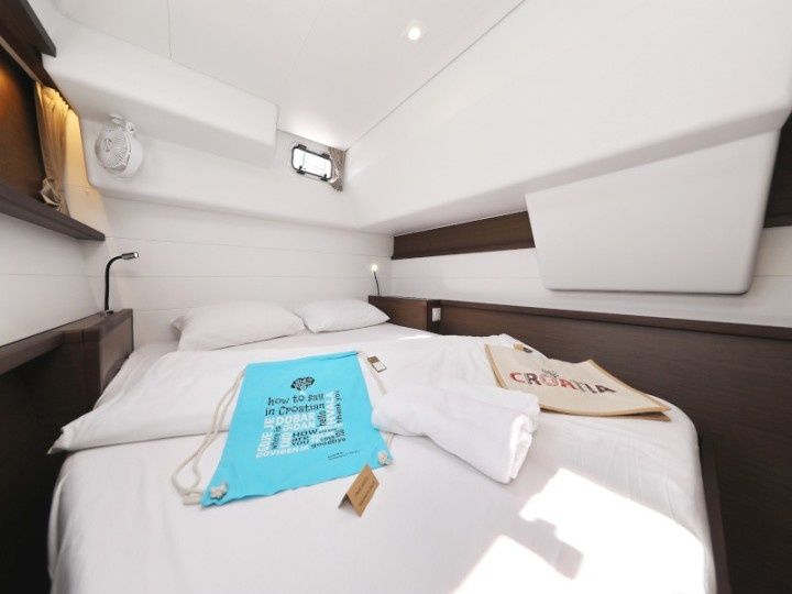 Lagoon 450 F | Hot Stuff