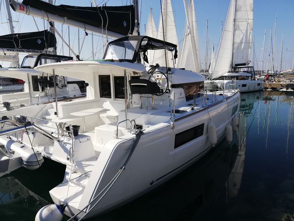 Lagoon 40 | Blue Angel