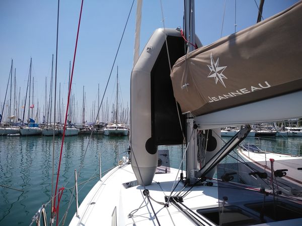 Jeanneau Sun Odyssey 410 | Aquaholic