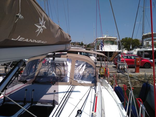 Jeanneau Sun Odyssey 410 | Aquaholic