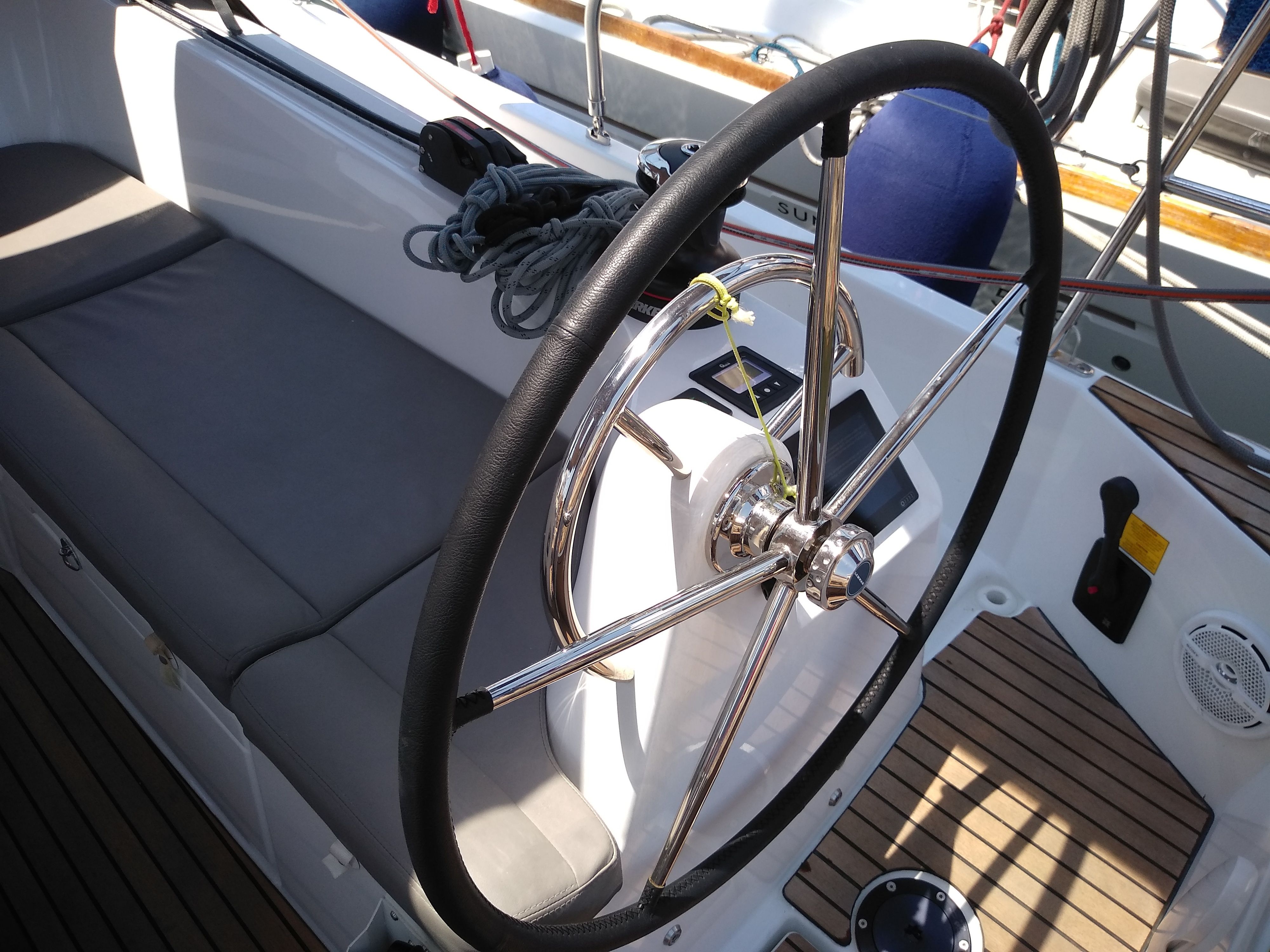 Jeanneau Sun Odyssey 410 | Aquaholic