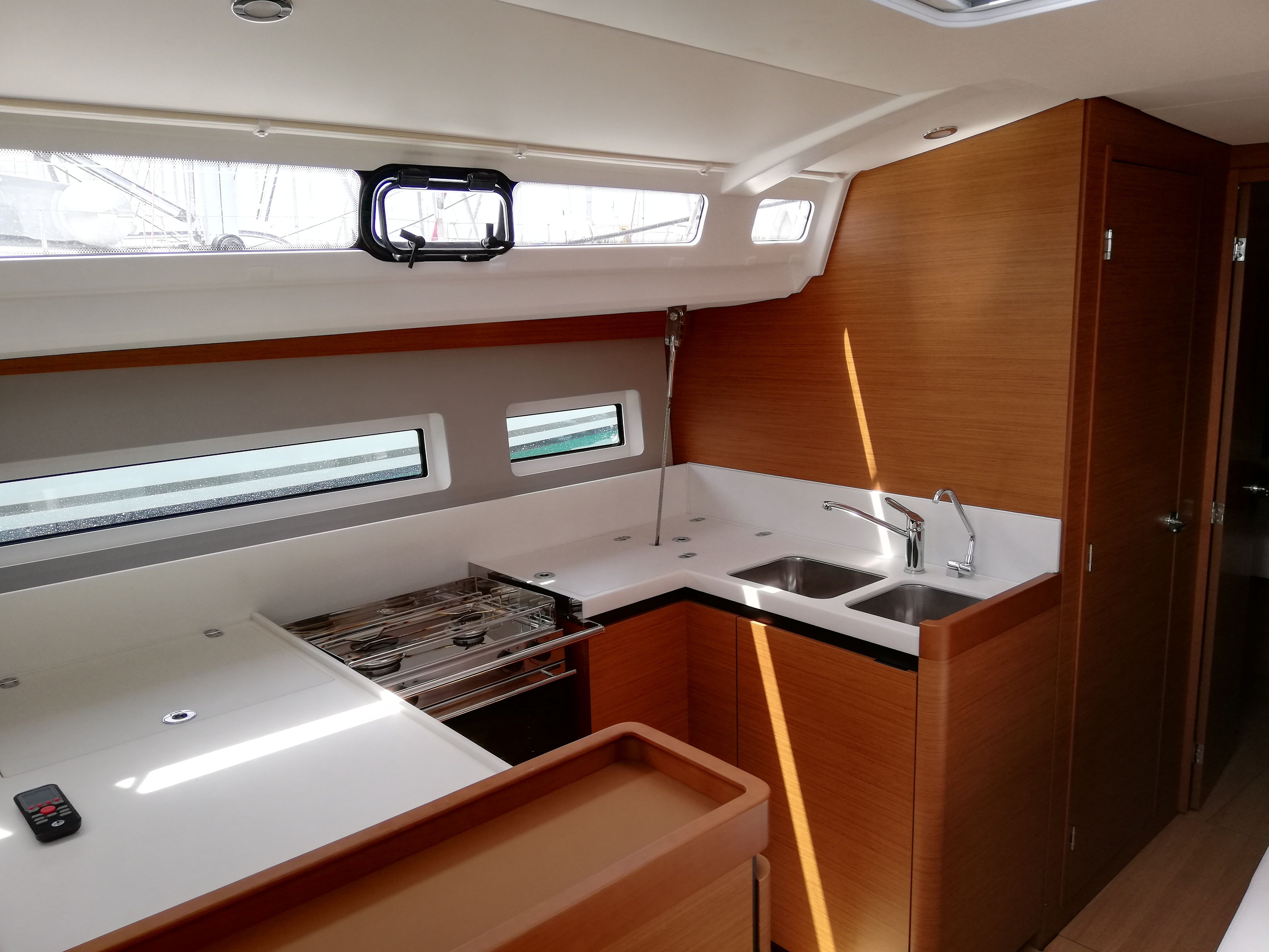 Jeanneau Sun Odyssey 440 | Tanpopo