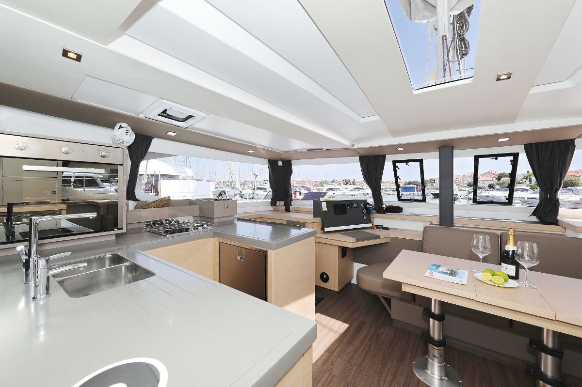 Fountaine Pajot Astrea 42 | Bella 5