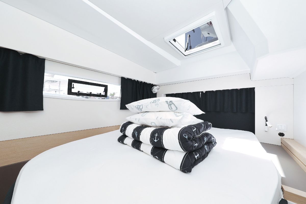 Fountaine Pajot Astrea 42 | Bella 5